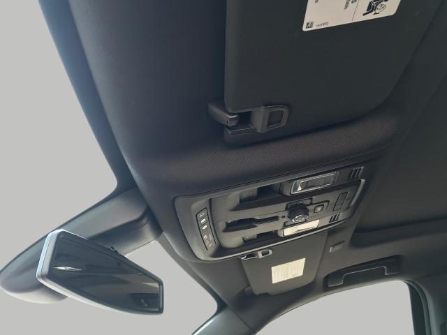 2021 GMC Yukon XL Vehicle Photo in GREEN BAY, WI 54303-3330