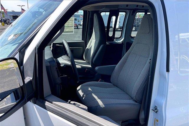 2025 Chevrolet Express Cargo Van Vehicle Photo in INDEPENDENCE, MO 64055-1314