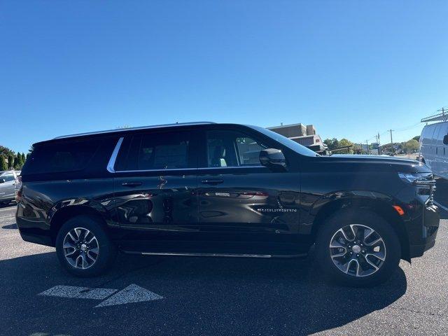 2024 Chevrolet Suburban Vehicle Photo in SAUK CITY, WI 53583-1301