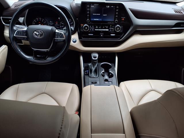 2021 Toyota Highlander Vehicle Photo in SAN ANTONIO, TX 78230-1001