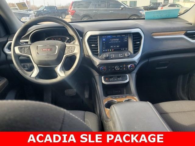 2023 GMC Acadia SLE photo 2