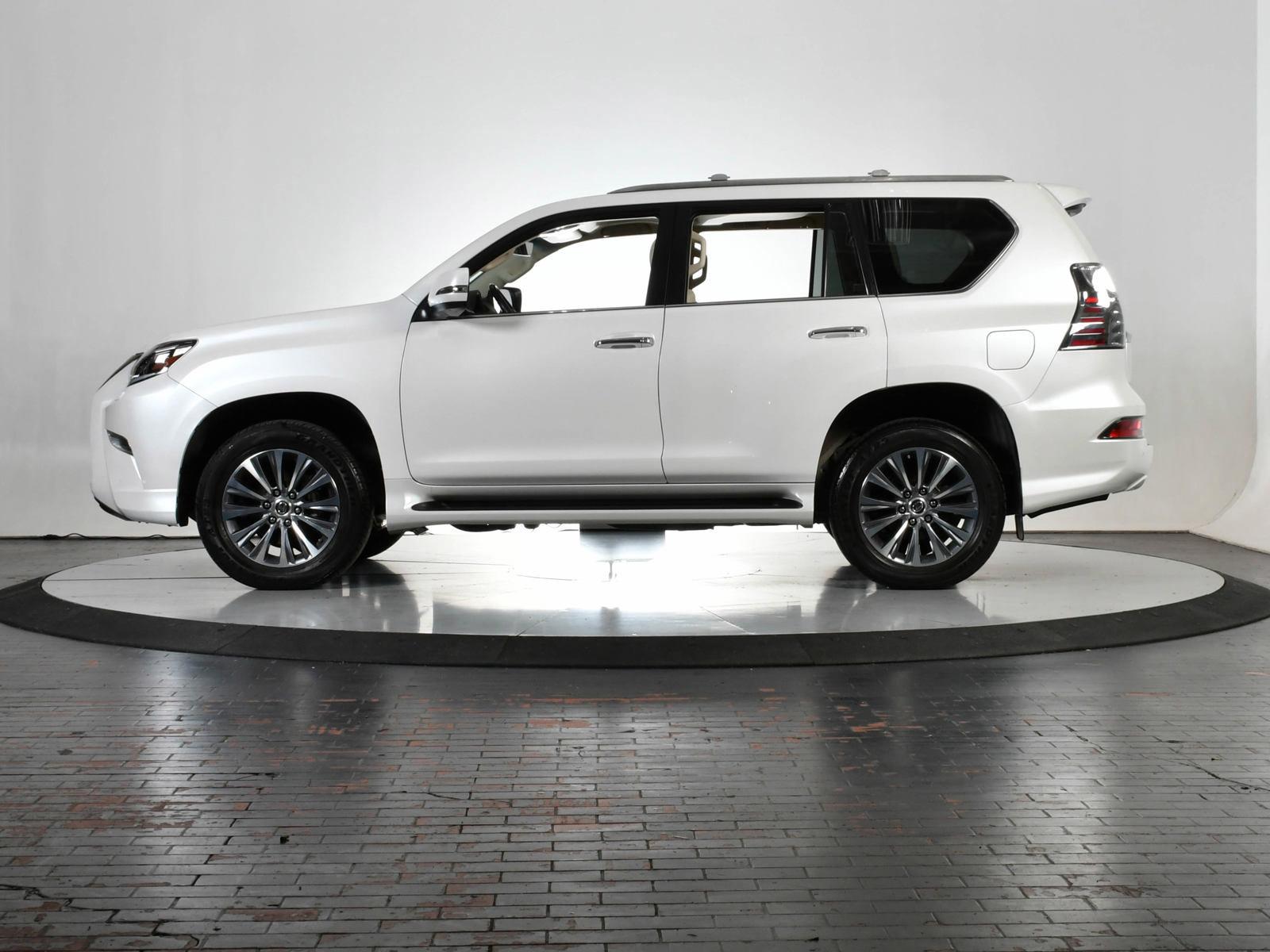 2023 Lexus GX 460 Vehicle Photo in DALLAS, TX 75235