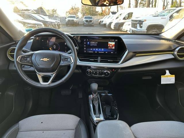 2024 Chevrolet Trax Vehicle Photo in SAINT JAMES, NY 11780-3219