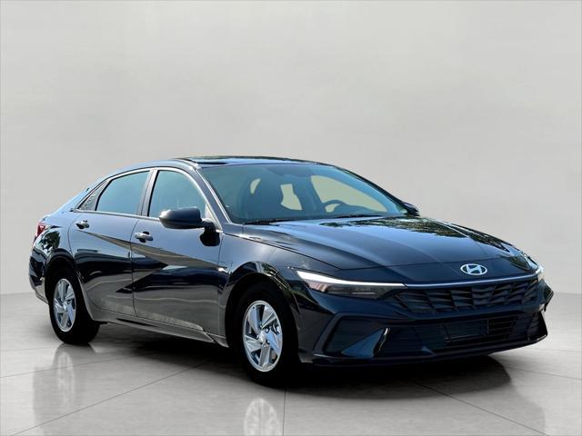 2025 Hyundai ELANTRA Vehicle Photo in Green Bay, WI 54304