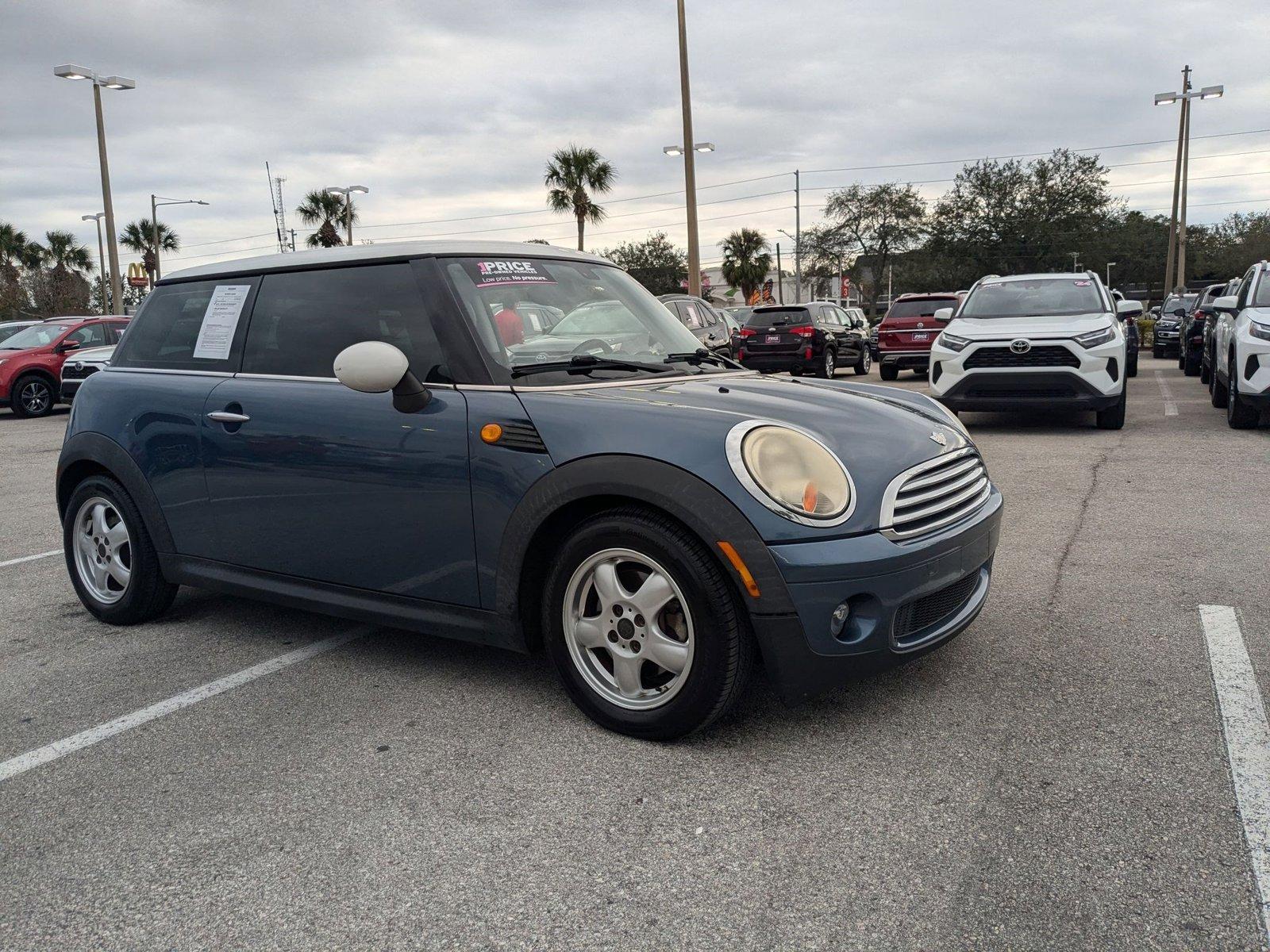 2010 MINI Cooper Hardtop 2 Door Vehicle Photo in Winter Park, FL 32792