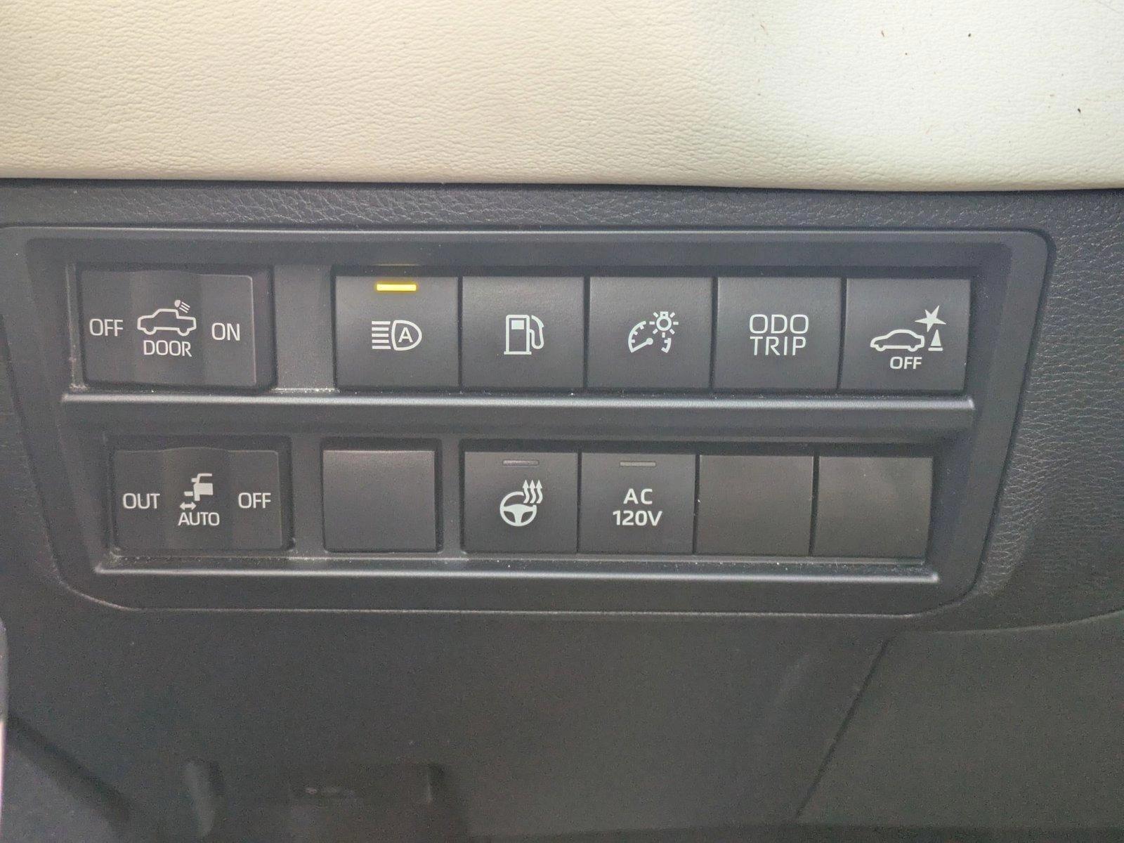 2022 Toyota Tundra 4WD Vehicle Photo in Sarasota, FL 34231