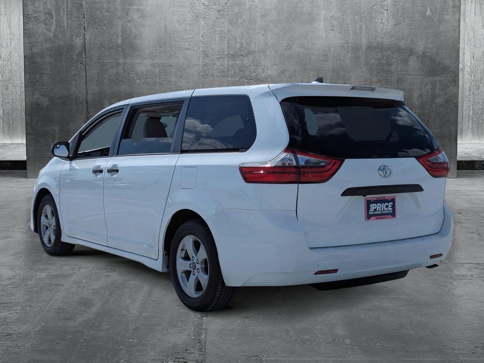 2020 Toyota Sienna Vehicle Photo in Ft. Myers, FL 33907