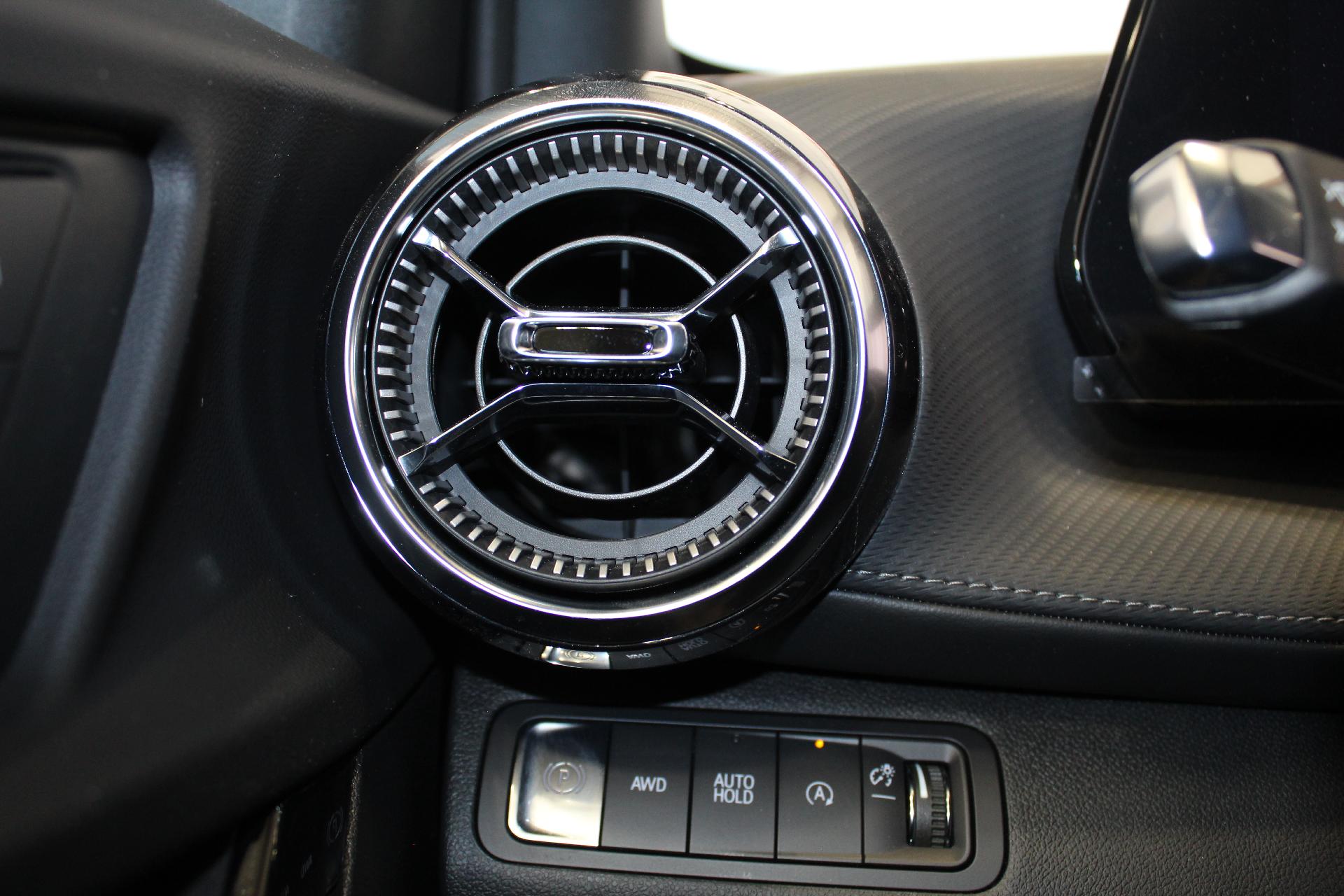 2025 Chevrolet Equinox Vehicle Photo in NORTHAMPTON, MA 01060-1120