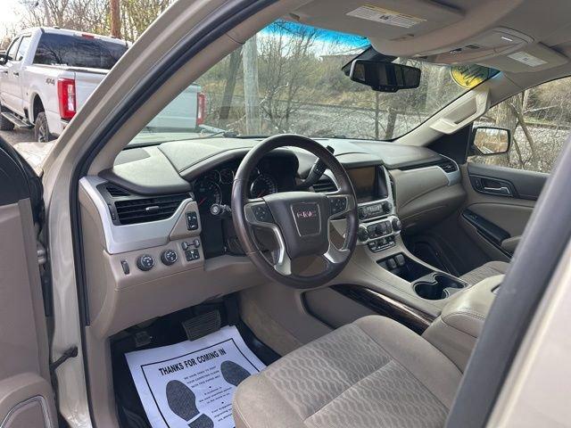 2015 GMC Yukon XL Vehicle Photo in MEDINA, OH 44256-9631