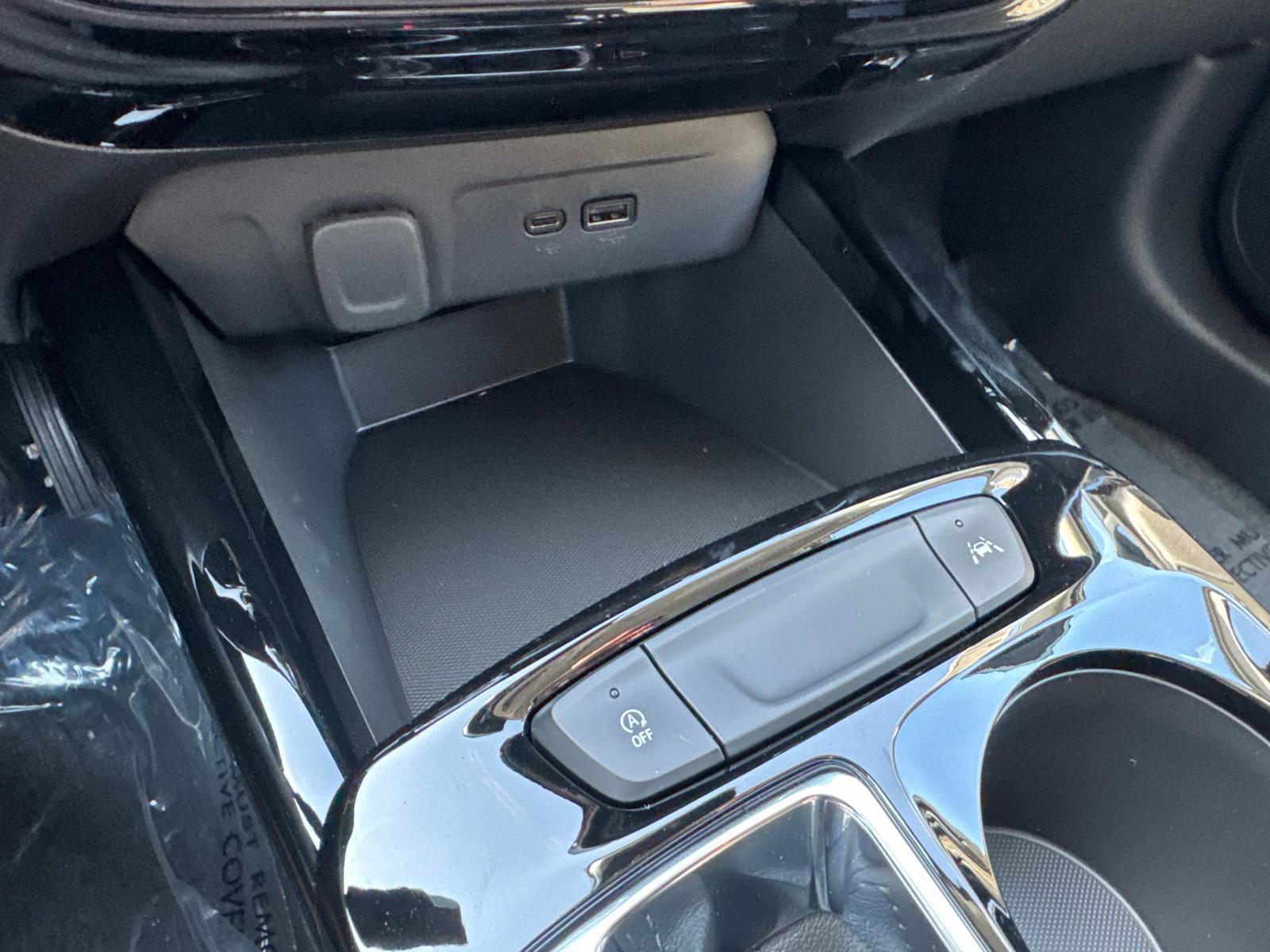2025 Chevrolet Trax Vehicle Photo in LOS ANGELES, CA 90007-3794