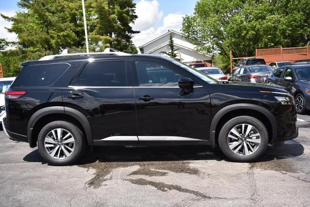 2025 Nissan Pathfinder Vehicle Photo in Ballwin, MO 63011