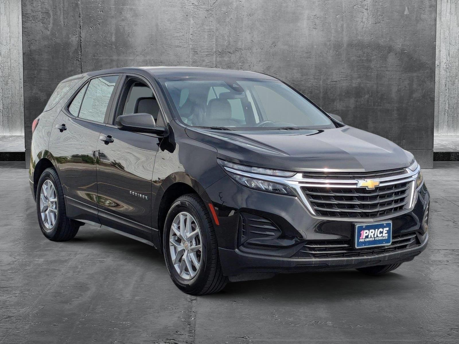 2022 Chevrolet Equinox Vehicle Photo in VALENCIA, CA 91355-1705