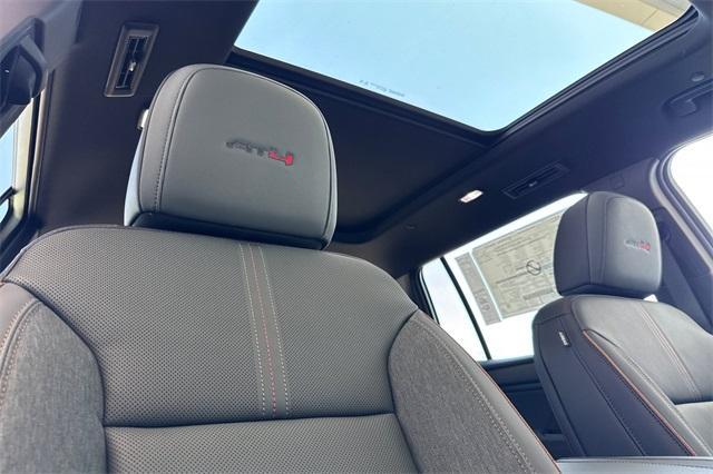 2025 GMC Acadia Vehicle Photo in ELK GROVE, CA 95757-8703