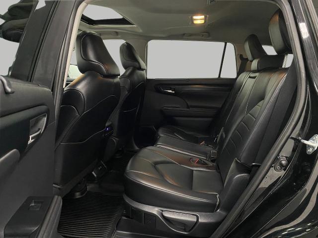 2020 Toyota Highlander Vehicle Photo in Appleton, WI 54913