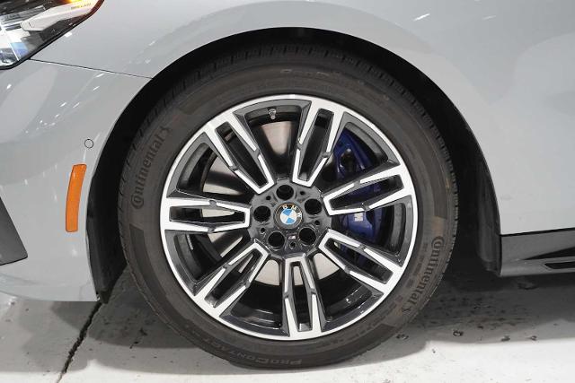 2025 BMW 540i xDrive Vehicle Photo in GRAPEVINE, TX 76051