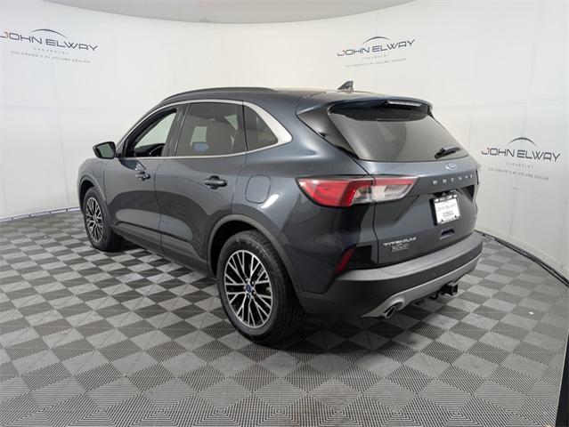 2022 Ford Escape Vehicle Photo in ENGLEWOOD, CO 80113-6708