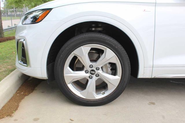 2022 Audi Q5 Vehicle Photo in HOUSTON, TX 77090