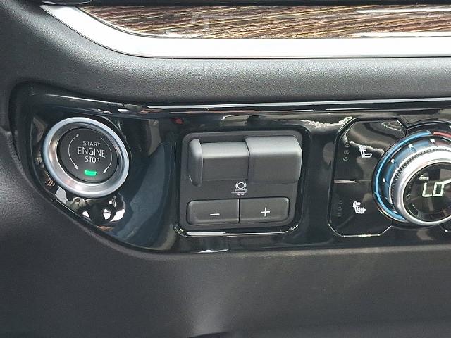 2025 GMC Sierra 1500 Vehicle Photo in TREVOSE, PA 19053-4984