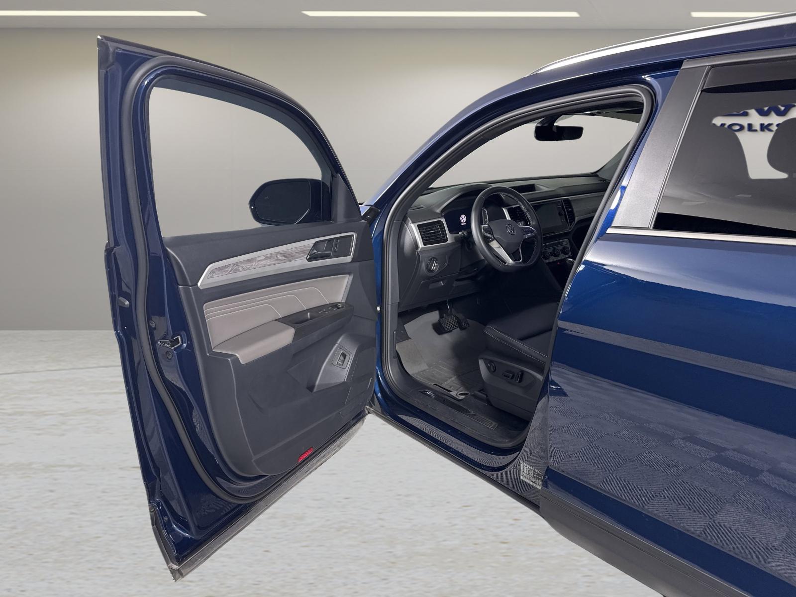 2023 Volkswagen Atlas Cross Sport Vehicle Photo in Georgetown, TX 78626