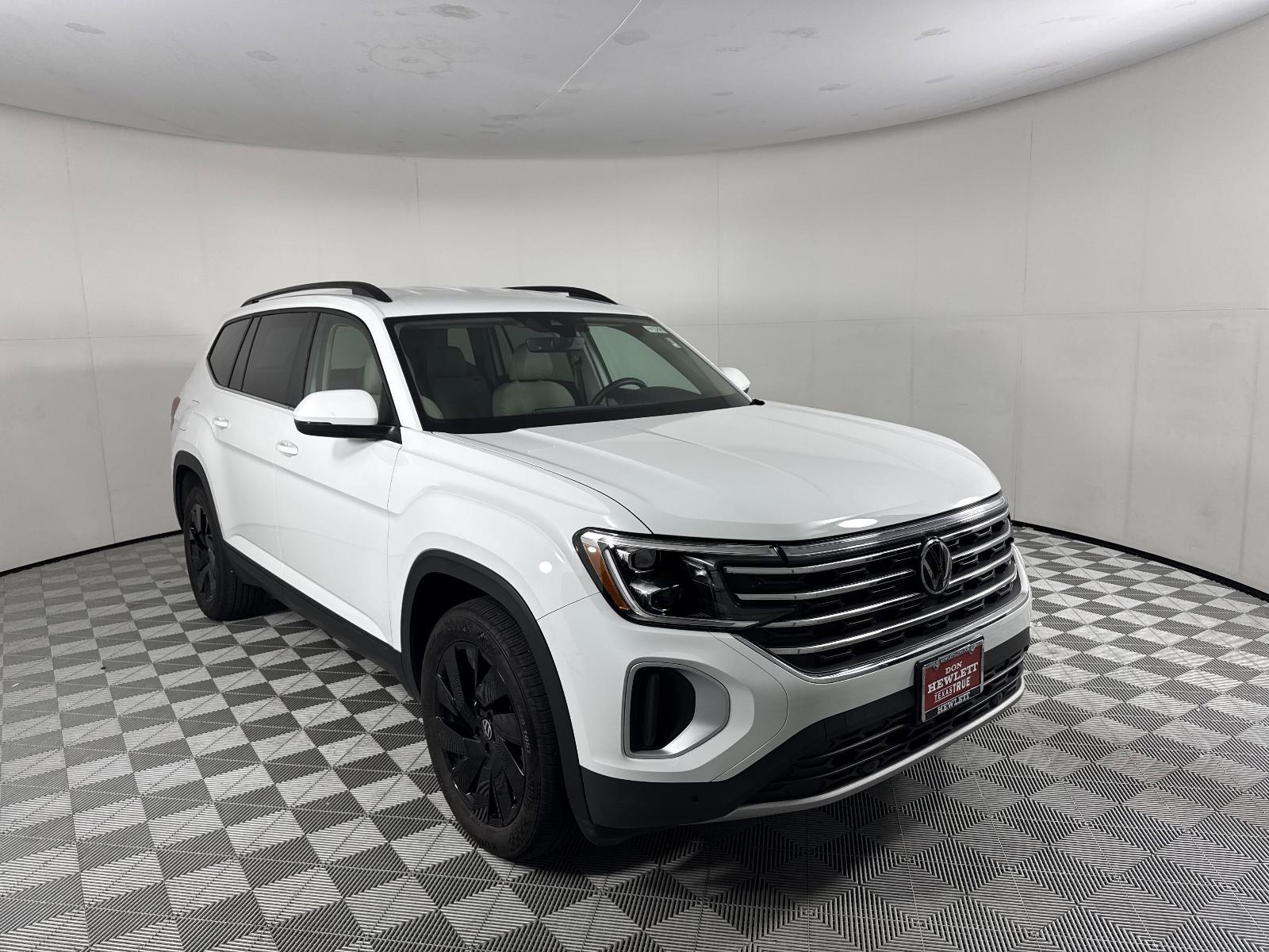 2024 Volkswagen Atlas Vehicle Photo in Georgetown, TX 78626
