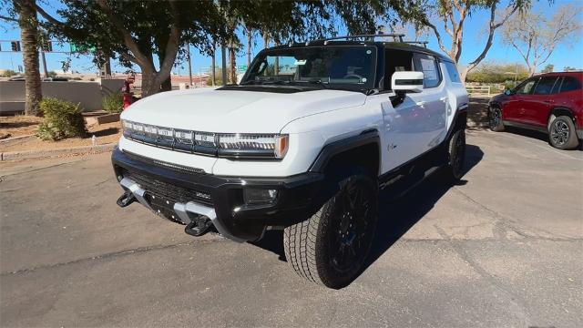 2025 GMC HUMMER EV SUV Vehicle Photo in GOODYEAR, AZ 85338-1310