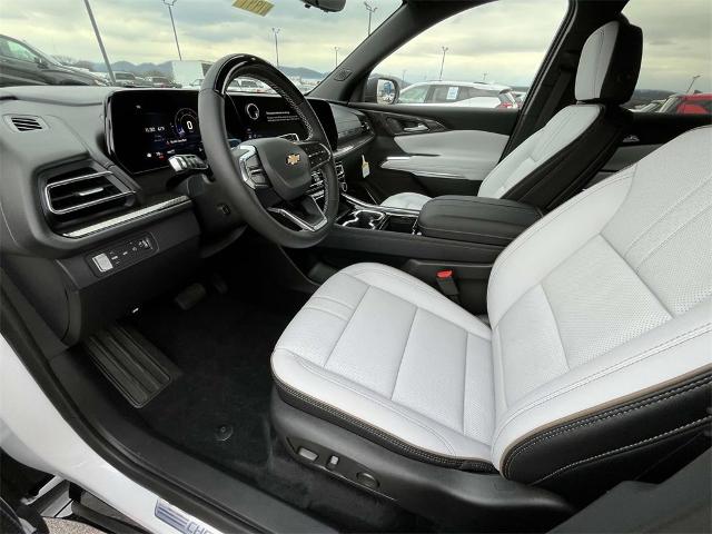 2025 Chevrolet Traverse Vehicle Photo in ALCOA, TN 37701-3235