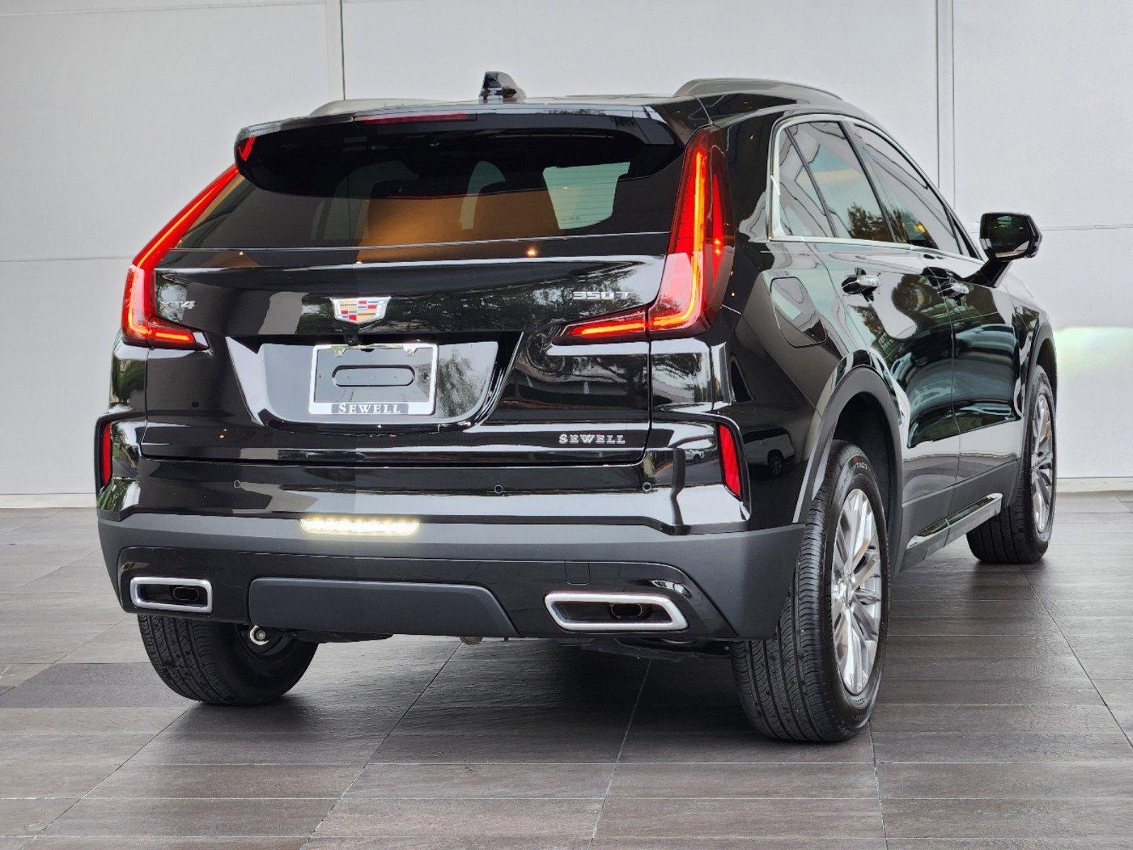 2025 Cadillac XT4 Vehicle Photo in HOUSTON, TX 77079-1502