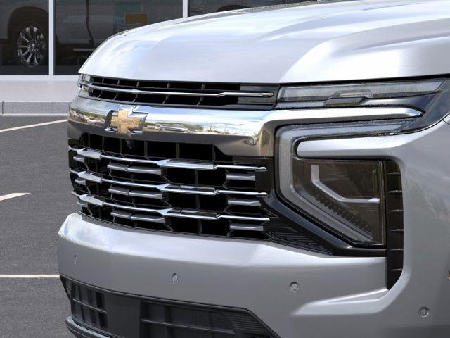 2025 Chevrolet Suburban Vehicle Photo in PEMBROKE PINES, FL 33024-6534