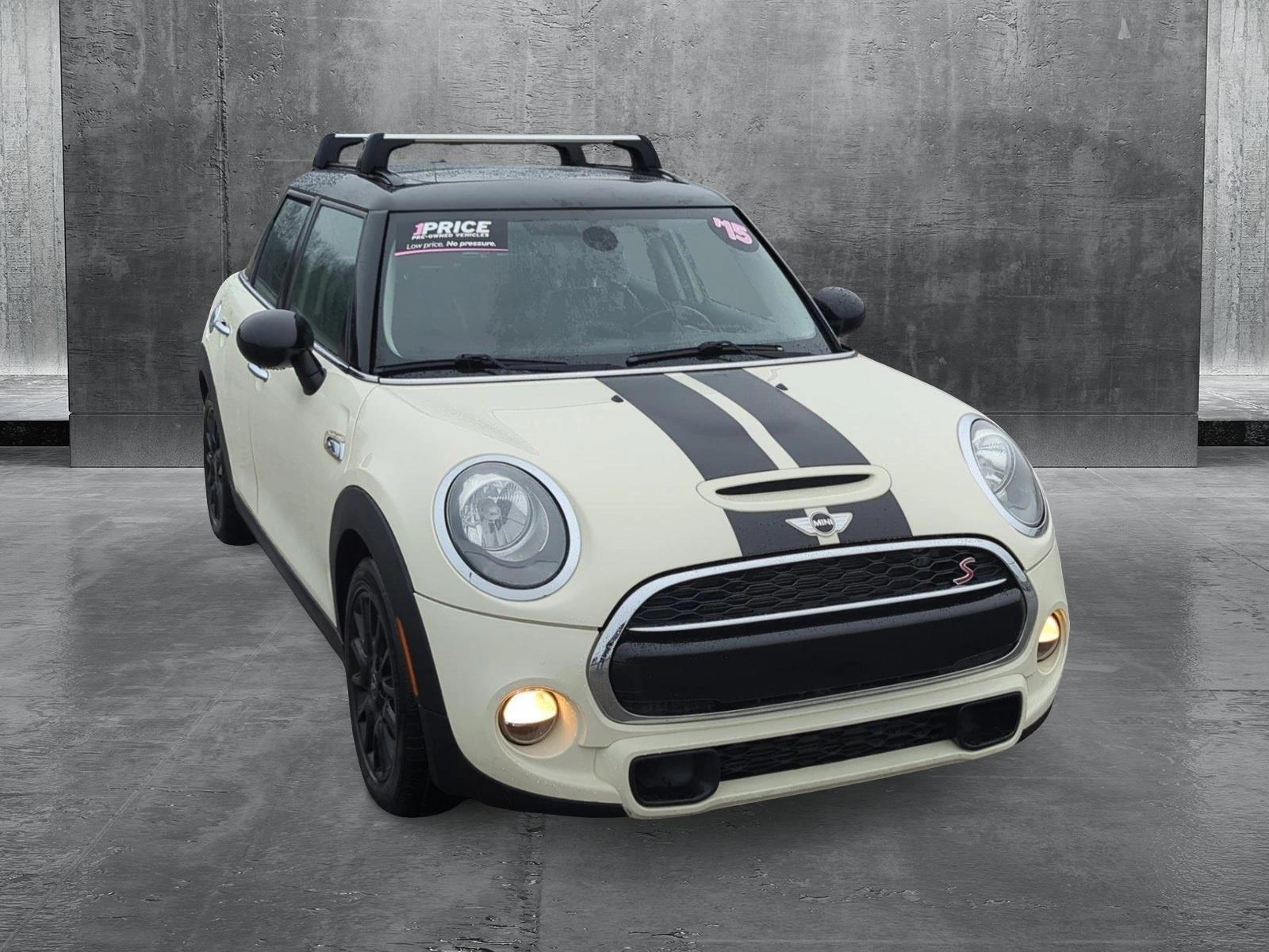 2015 MINI Cooper S Hardtop 4 Door Vehicle Photo in Memphis, TN 38128