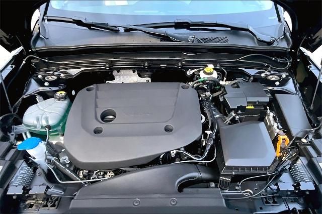 2025 Volvo XC40 Vehicle Photo in Houston, TX 77007
