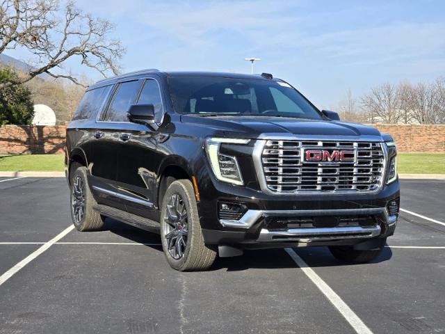 2025 GMC Yukon XL Vehicle Photo in DALLAS, TX 75209-3016