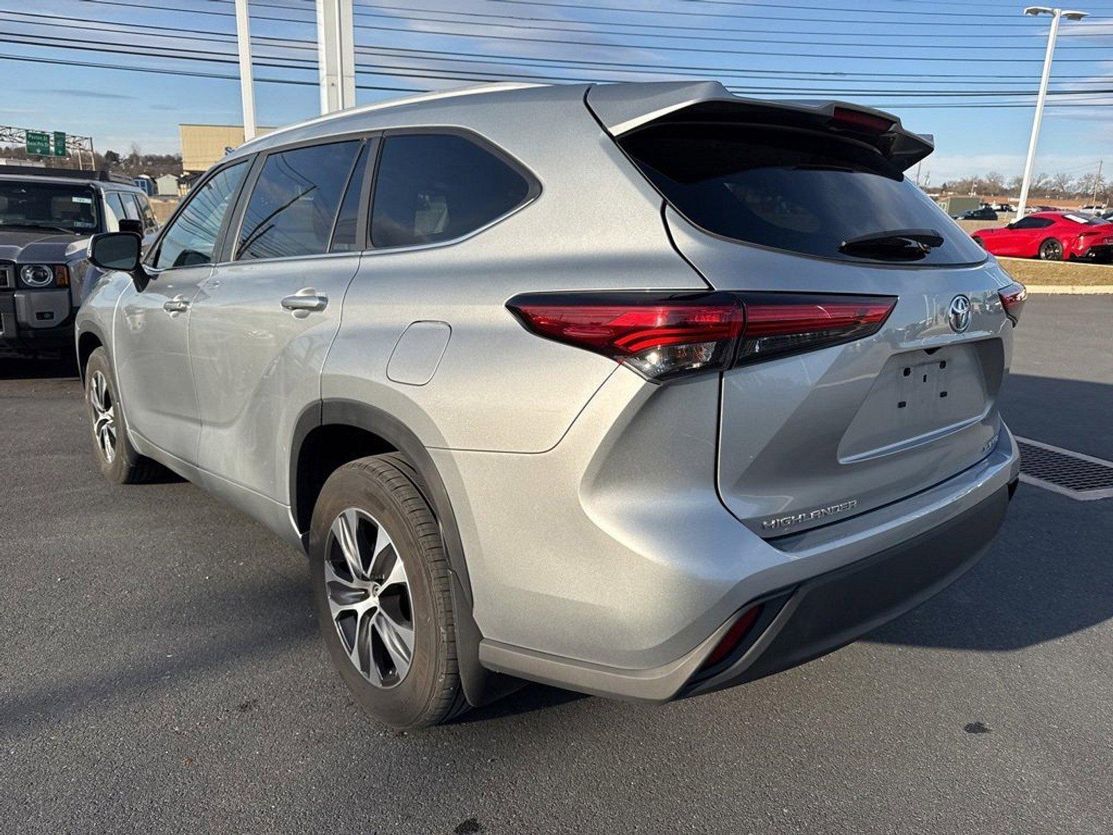 2023 Toyota Highlander Vehicle Photo in Harrisburg, PA 17111