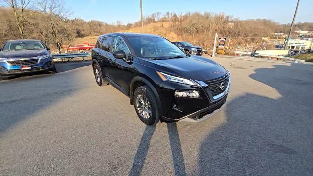 2023 Nissan Rogue Vehicle Photo in Pleasant Hills, PA 15236