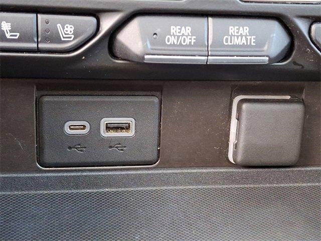 2021 Chevrolet Suburban Vehicle Photo in Willow Grove, PA 19090