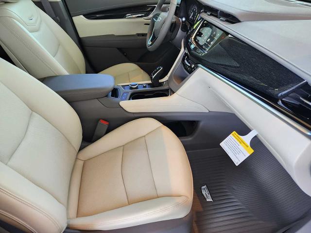 2025 Cadillac XT6 Vehicle Photo in HOUSTON, TX 77079