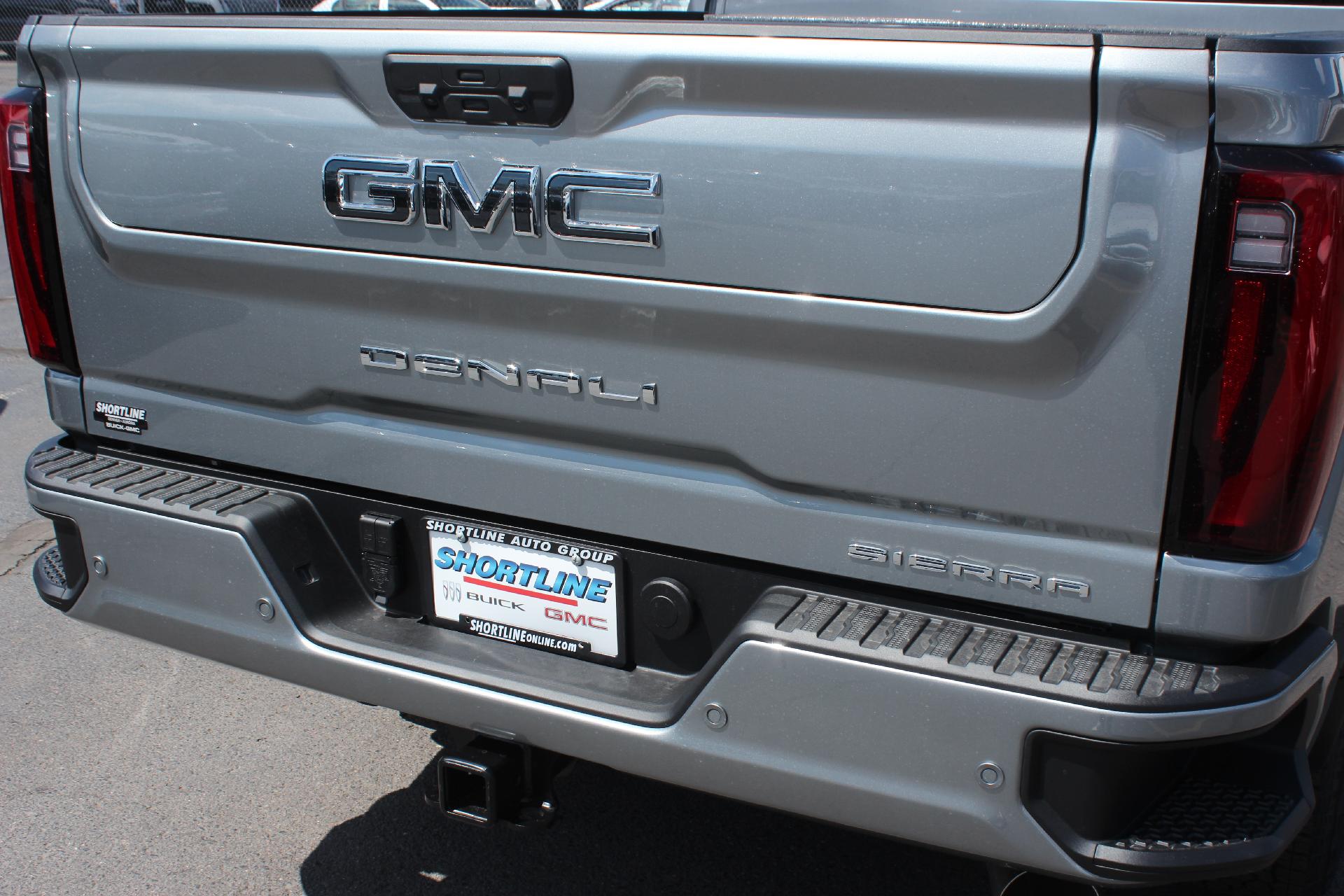 2025 GMC Sierra 3500 HD Vehicle Photo in AURORA, CO 80012-4011