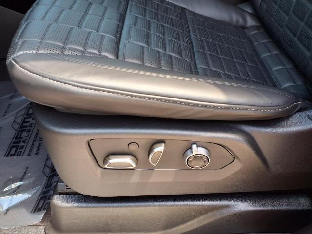 2024 Cadillac Escalade Vehicle Photo in Tampa, FL 33612