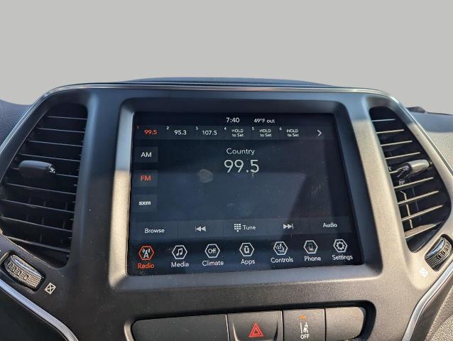 2022 Jeep Cherokee Vehicle Photo in Oshkosh, WI 54901