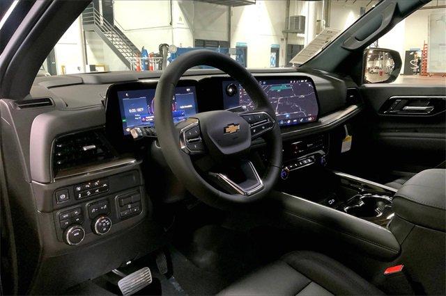 2025 Chevrolet Suburban Vehicle Photo in KANSAS CITY, MO 64114-4502