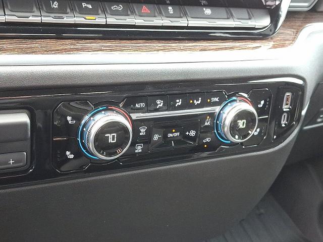 2025 GMC Sierra 2500 HD Vehicle Photo in TREVOSE, PA 19053-4984