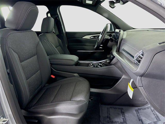 2025 Chevrolet Traverse Vehicle Photo in PUYALLUP, WA 98371-4149