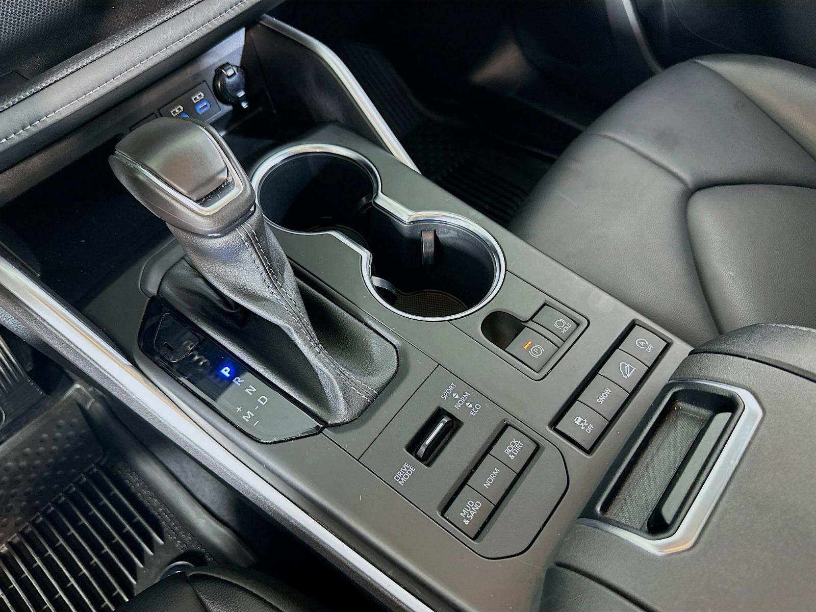 2022 Toyota Highlander Vehicle Photo in Langhorne, PA 19047