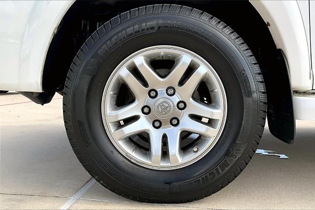 2006 Toyota Sequoia Vehicle Photo in Grapevine, TX 76051