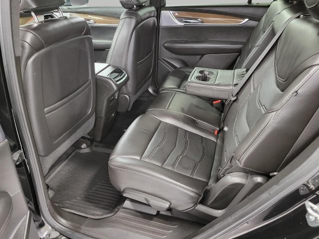 2024 Cadillac XT6 Vehicle Photo in GREEN BAY, WI 54303-3330