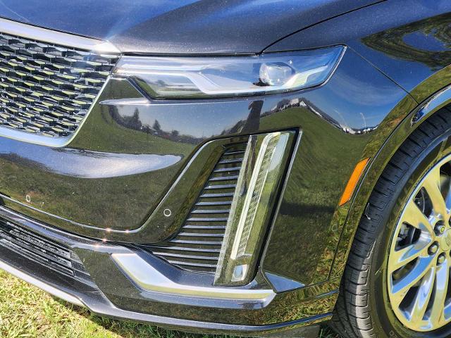 2022 Cadillac XT6 Vehicle Photo in DENTON, TX 76210-9321