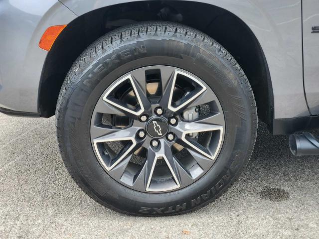 2022 Chevrolet Suburban Vehicle Photo in DENTON, TX 76210-9321