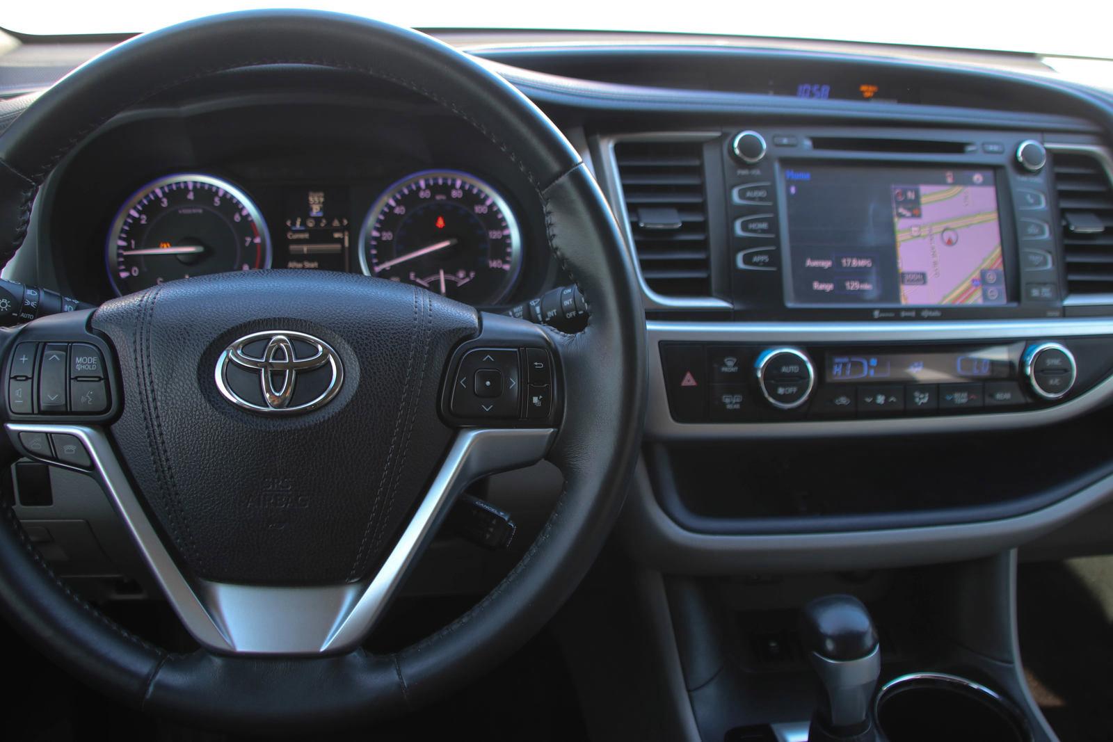 2016 Toyota Highlander Vehicle Photo in SUGAR LAND, TX 77478