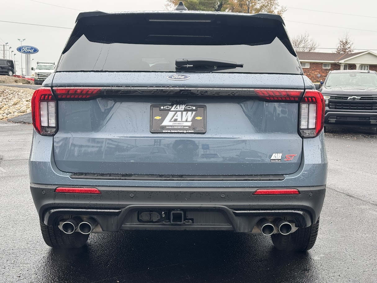 2025 Ford Explorer Vehicle Photo in BOONVILLE, IN 47601-9633