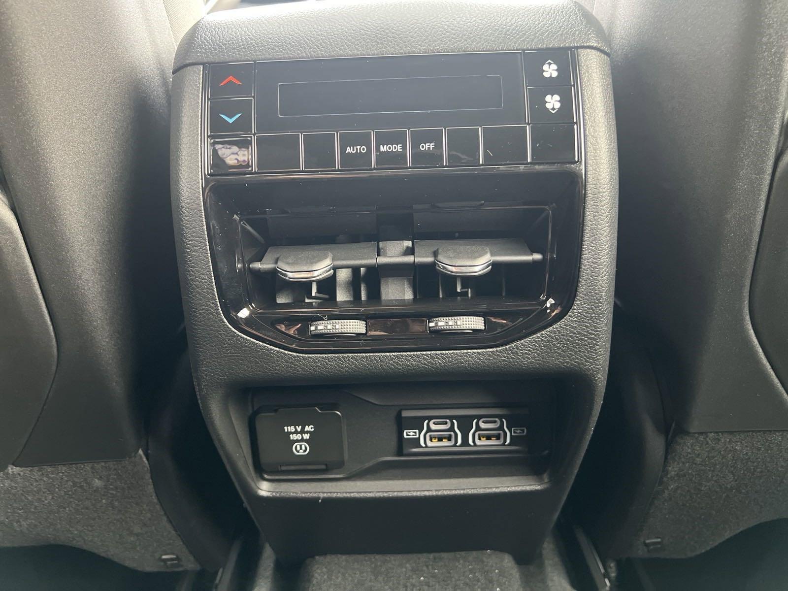 2025 Jeep Grand Cherokee L Vehicle Photo in Mechanicsburg, PA 17050-1707