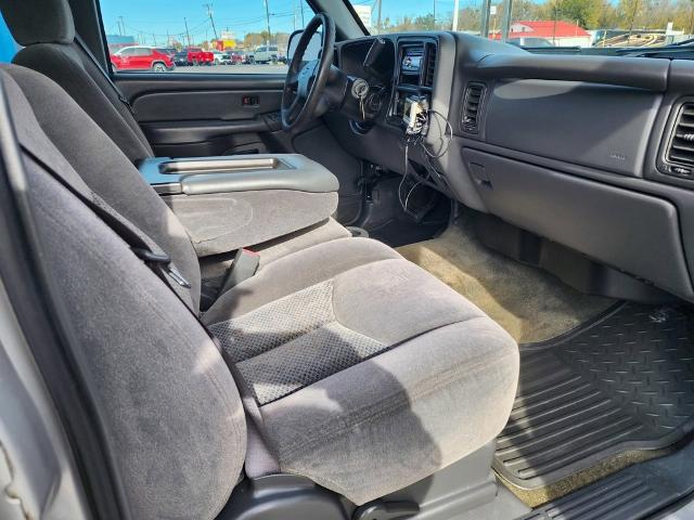 2007 Chevrolet Silverado 1500 Classic Vehicle Photo in PARIS, TX 75460-2116